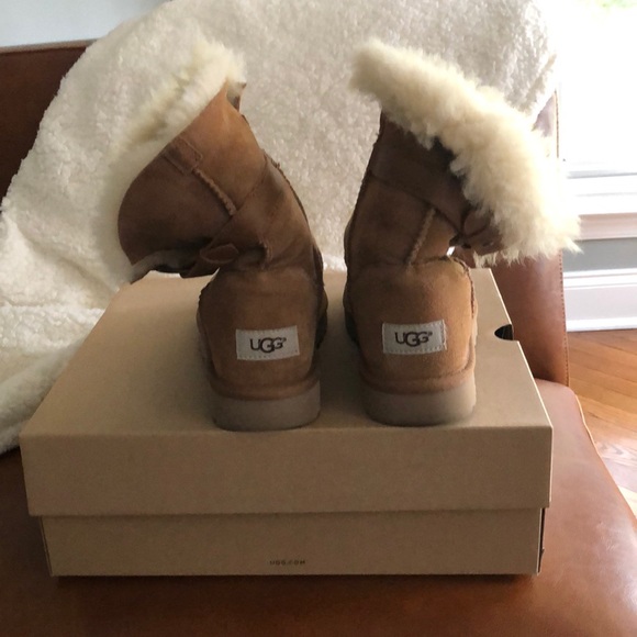 Ugg Nash Boots - Picture 4 of 8
